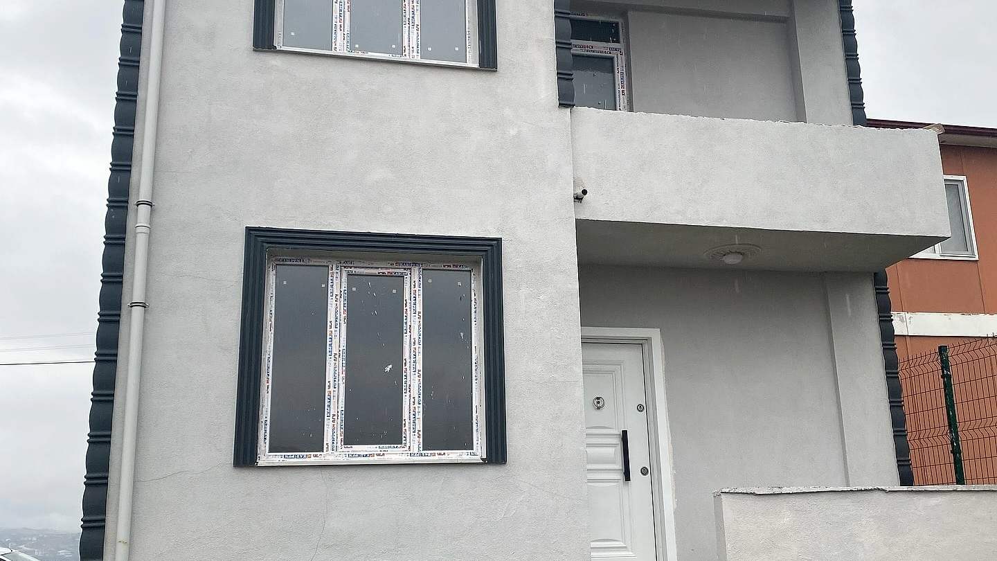 Erbaa’da anahtar teslim yapılan iki katlı konut